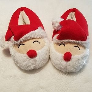 Toddler Santa Slippers 🎅🏻